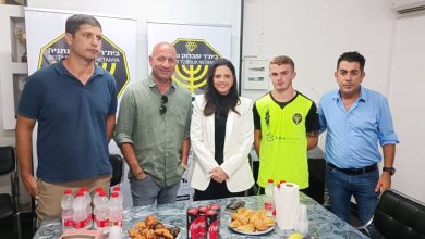 Photo of "עוד כמה חודשים הוא יקבל תושבות ומיד אזרחות"